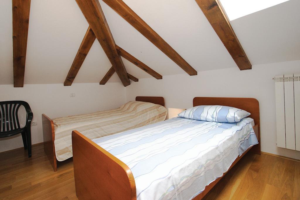 Apartments Janks Vremski Britof Kamer foto