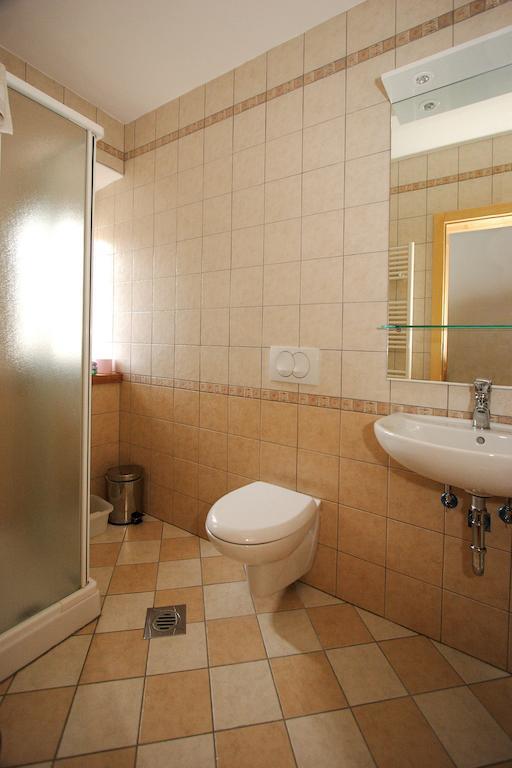 Apartments Janks Vremski Britof Kamer foto